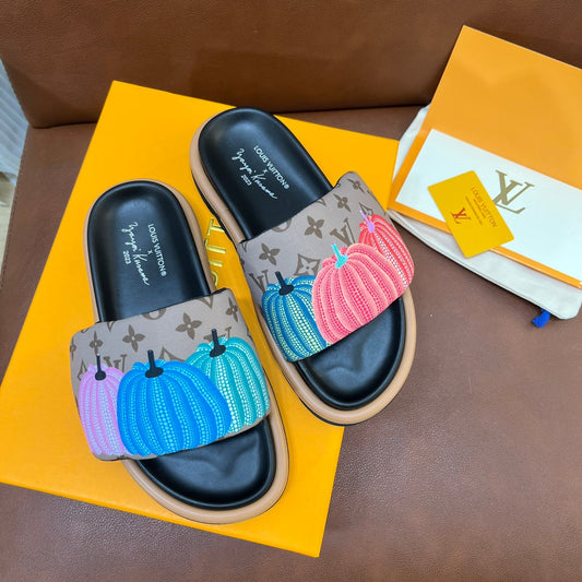 LV Latest Embossed Slippers