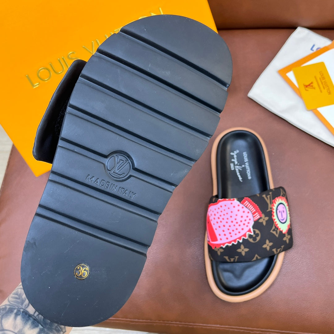LV Latest Embossed Slippers
