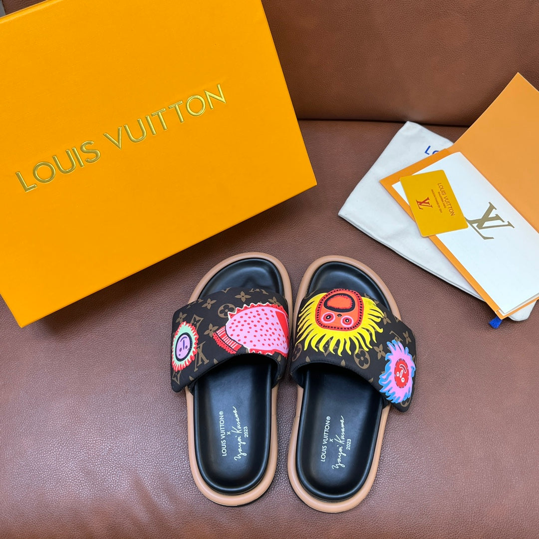 LV Latest Embossed Slippers