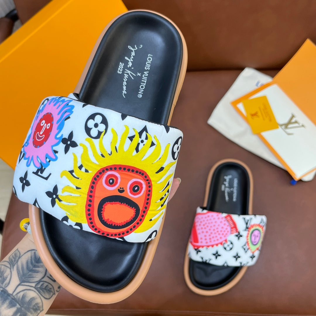 LV Latest Embossed Slippers