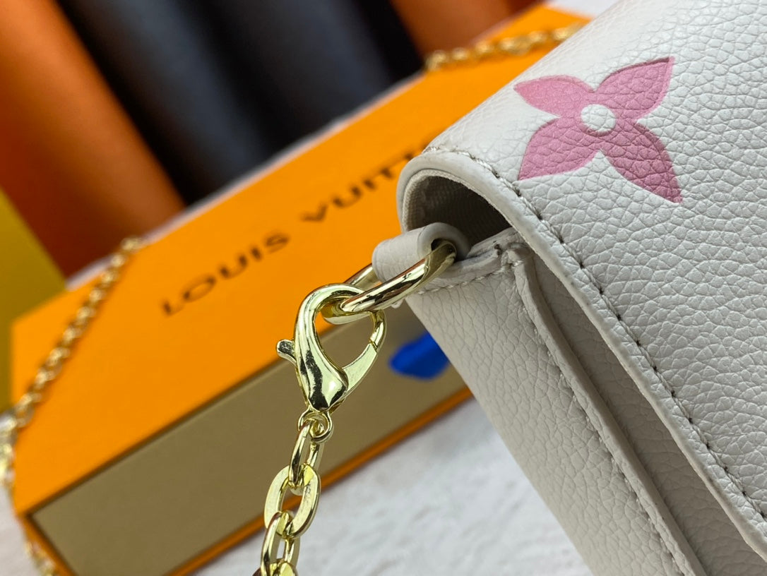 LV Pochette Felicie Chain Bag