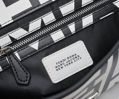 FENDI Baguette Bag