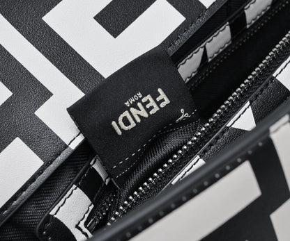 FENDI Baguette Bag