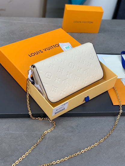 LV FÉLICIE POCHETTE Chain Bag