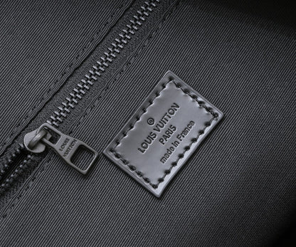 LV Classic Keepall Bandoulière Travel Bag