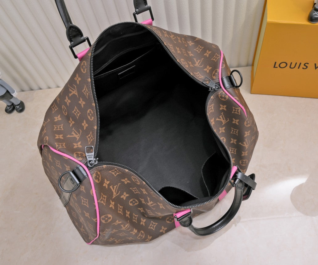 LV Classic Keepall Bandoulière Travel Bag