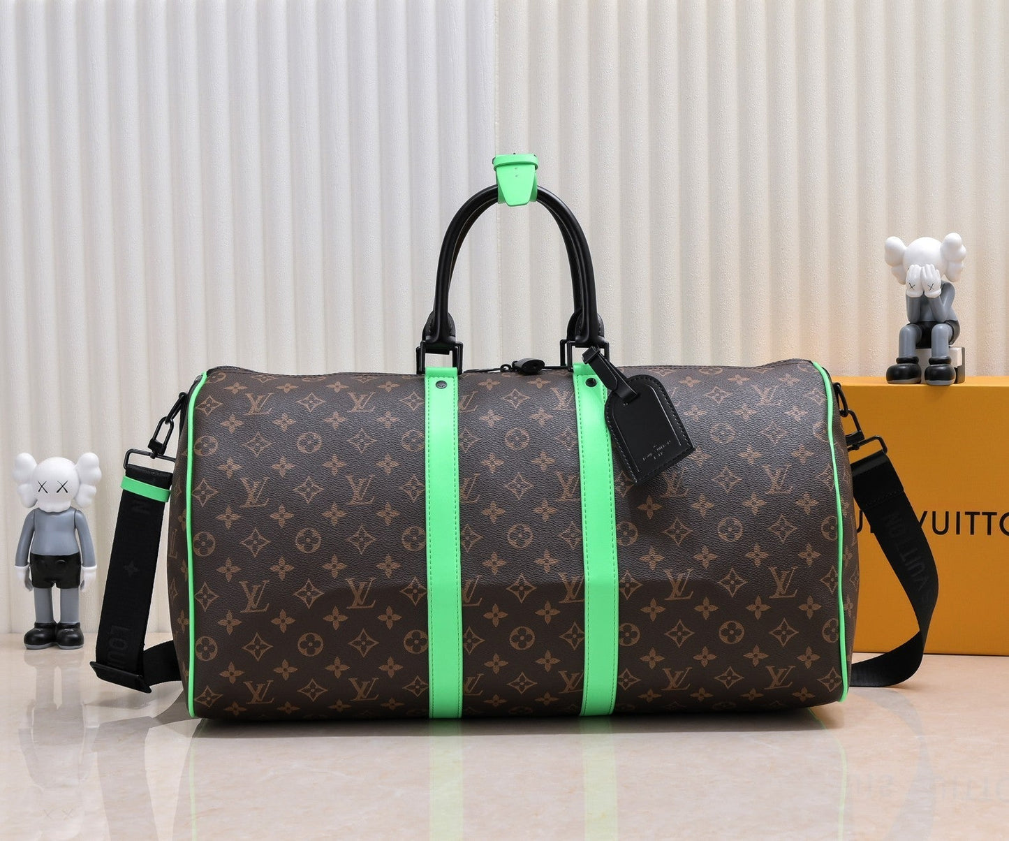 LV Classic Keepall Bandoulière Travel Bag
