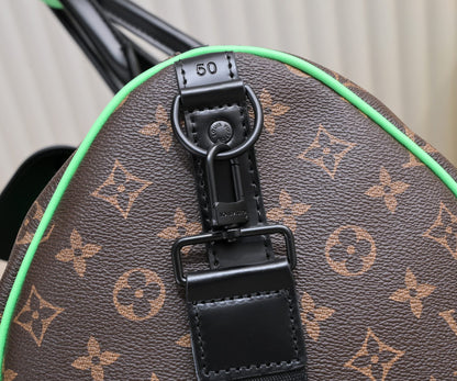 LV Classic Keepall Bandoulière Travel Bag