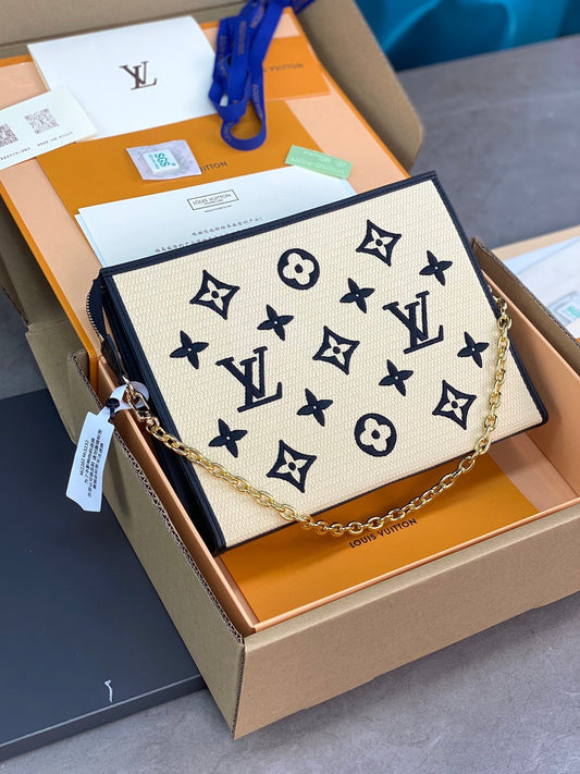 LV New Chain Toilet Pocket Handbag