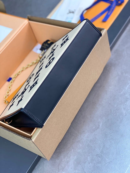 LV New Chain Toilet Pocket Handbag