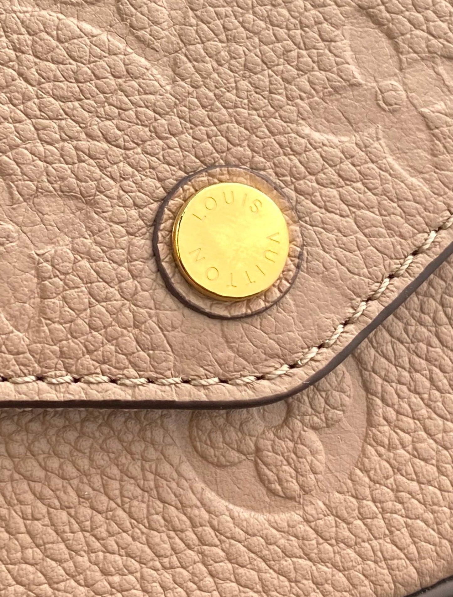 LV FÉLICIE POCHETTE Chain Bag