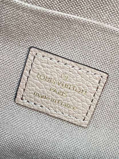 LV FÉLICIE POCHETTE Chain Bag