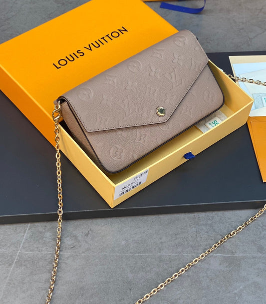 LV FÉLICIE POCHETTE Chain Bag
