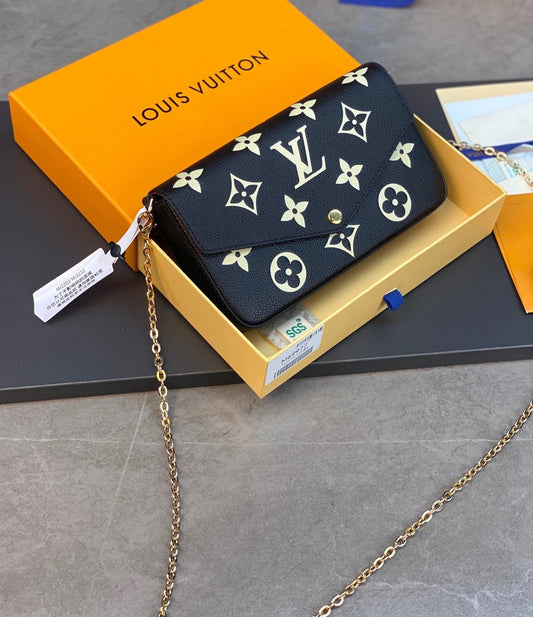 LV FÉLICIE POCHETTE Chain Bag
