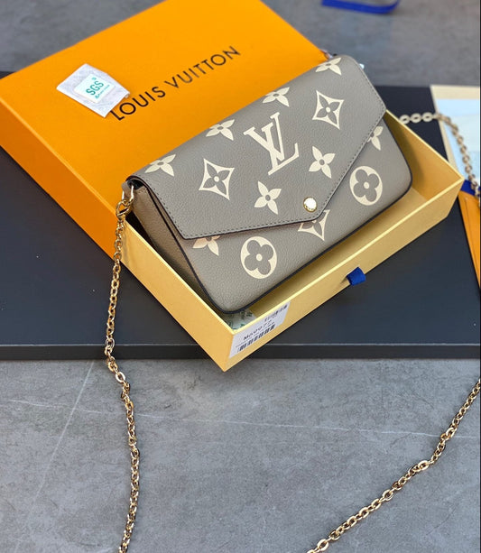 LV FÉLICIE POCHETTE Chain Bag