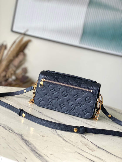 LV Pochette Metis East West Handbag
