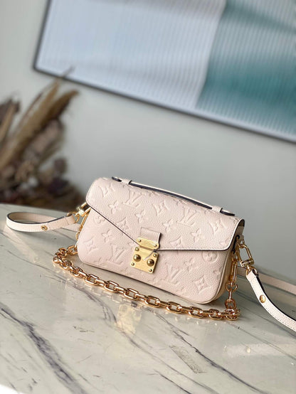 LV Pochette Metis East West Handbag