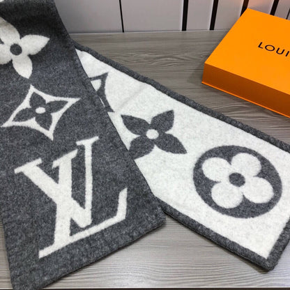 LV Autumn and Winter Scarf