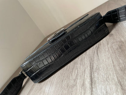 Fendi Baguette continental Neon Bag