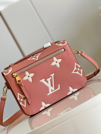LV Pochette Métis Trianon Pink/Cream Bag