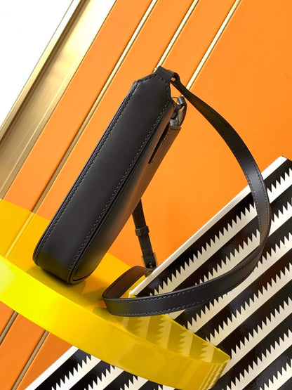 YSL Le 5 À 7 Mini Black Bag