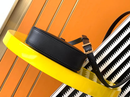 YSL Le 5 À 7 Mini Black Bag