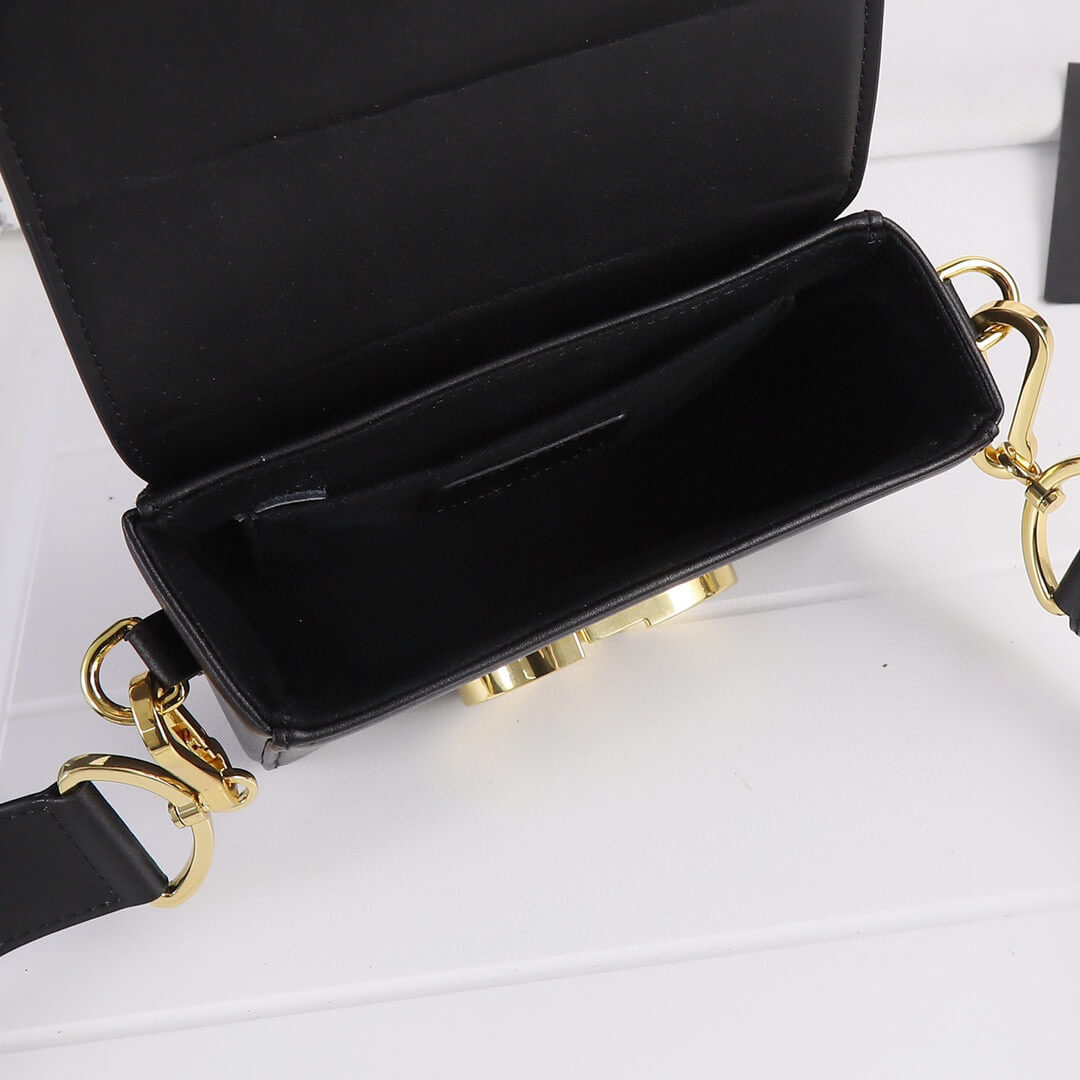 Dior 30 Montaigne Mini Bag