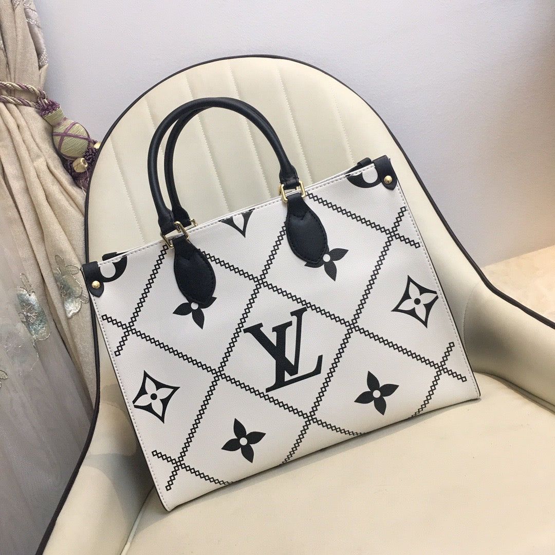 LV ONTHEGO White Bag