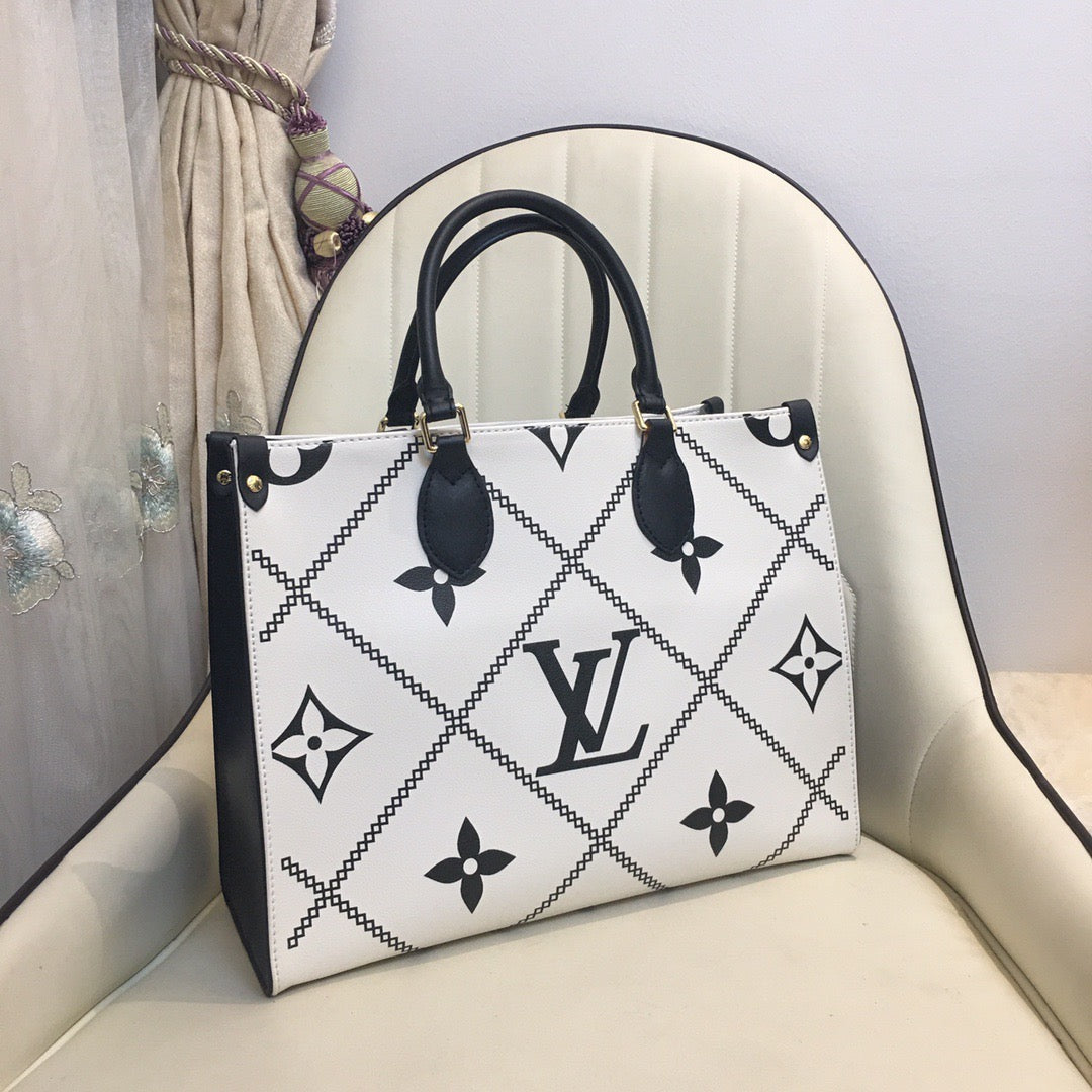 LV ONTHEGO White Bag