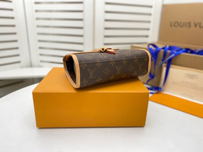 LV Nicolas Ghesquière lvy Bag