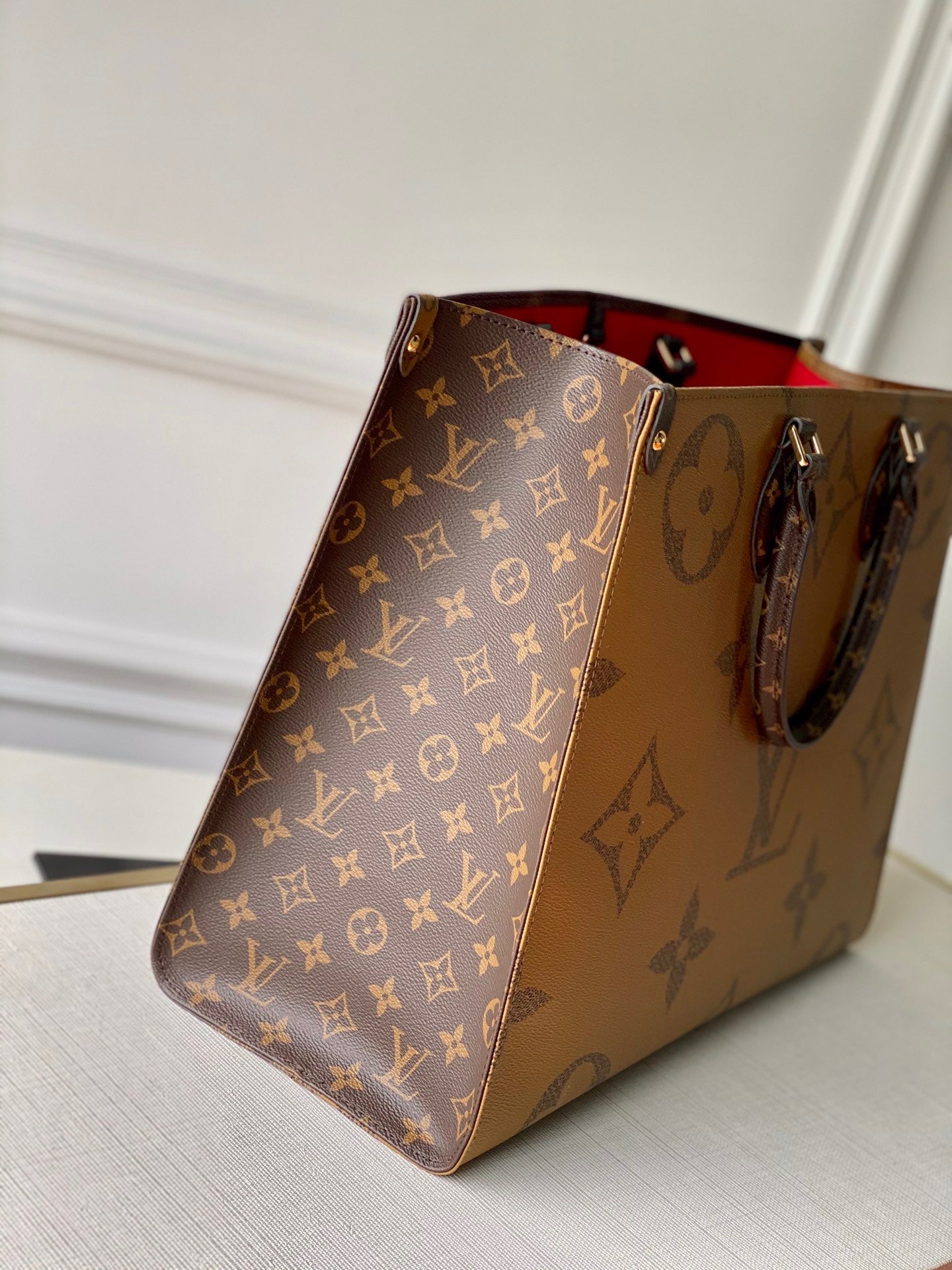 LV ONTHEGO Bag