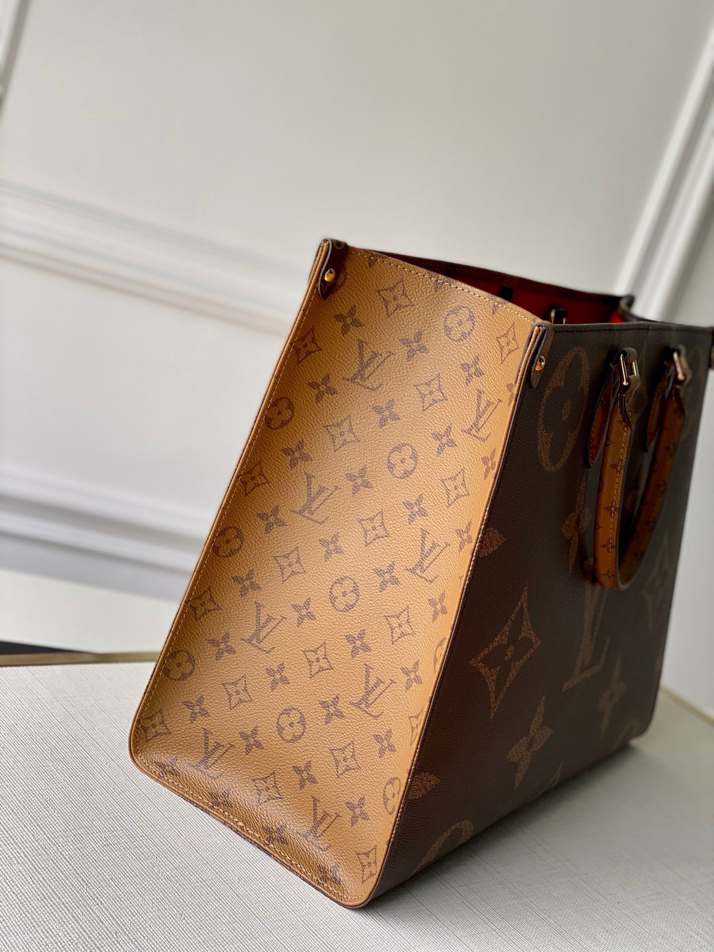 LV ONTHEGO Bag