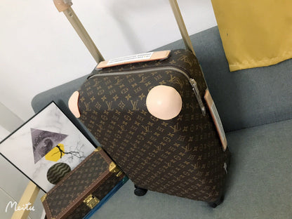LV Horizon Monogram Luggage