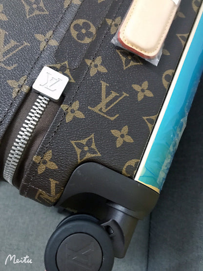 LV Horizon Monogram Luggage