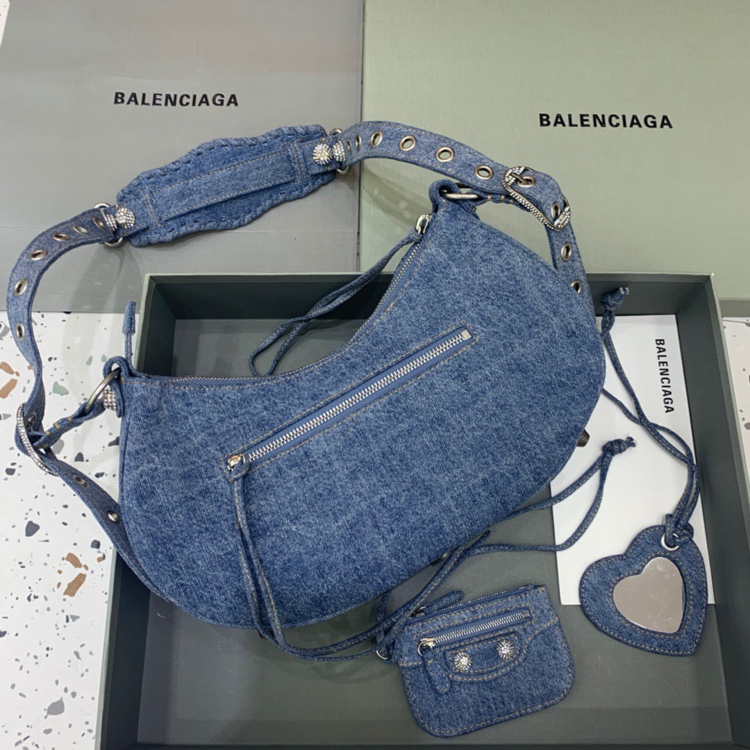 Balenciaga Le Cagole Bag
