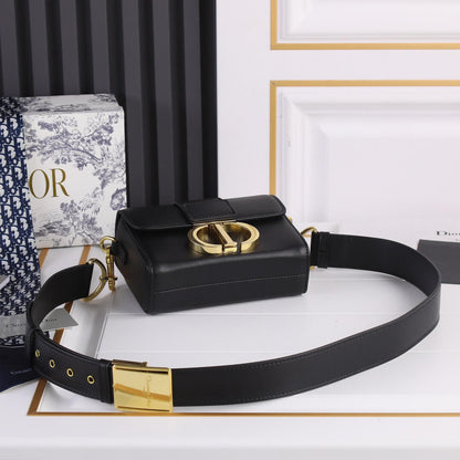 Dior 30 Montaigne Mini Bag