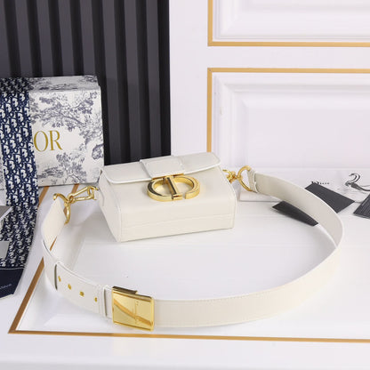 Dior 30 Montaigne Mini Bag