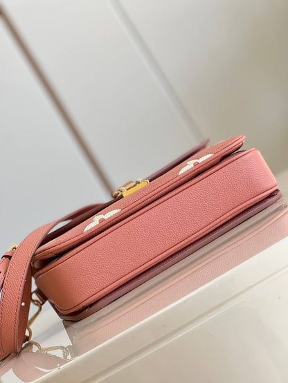 LV Pochette Métis Trianon Pink/Cream Bag