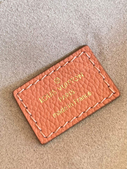 LV Pochette Métis Trianon Pink/Cream Bag
