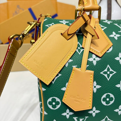Louis Vuitton Speedy Bandoulière 30 Bag Green
