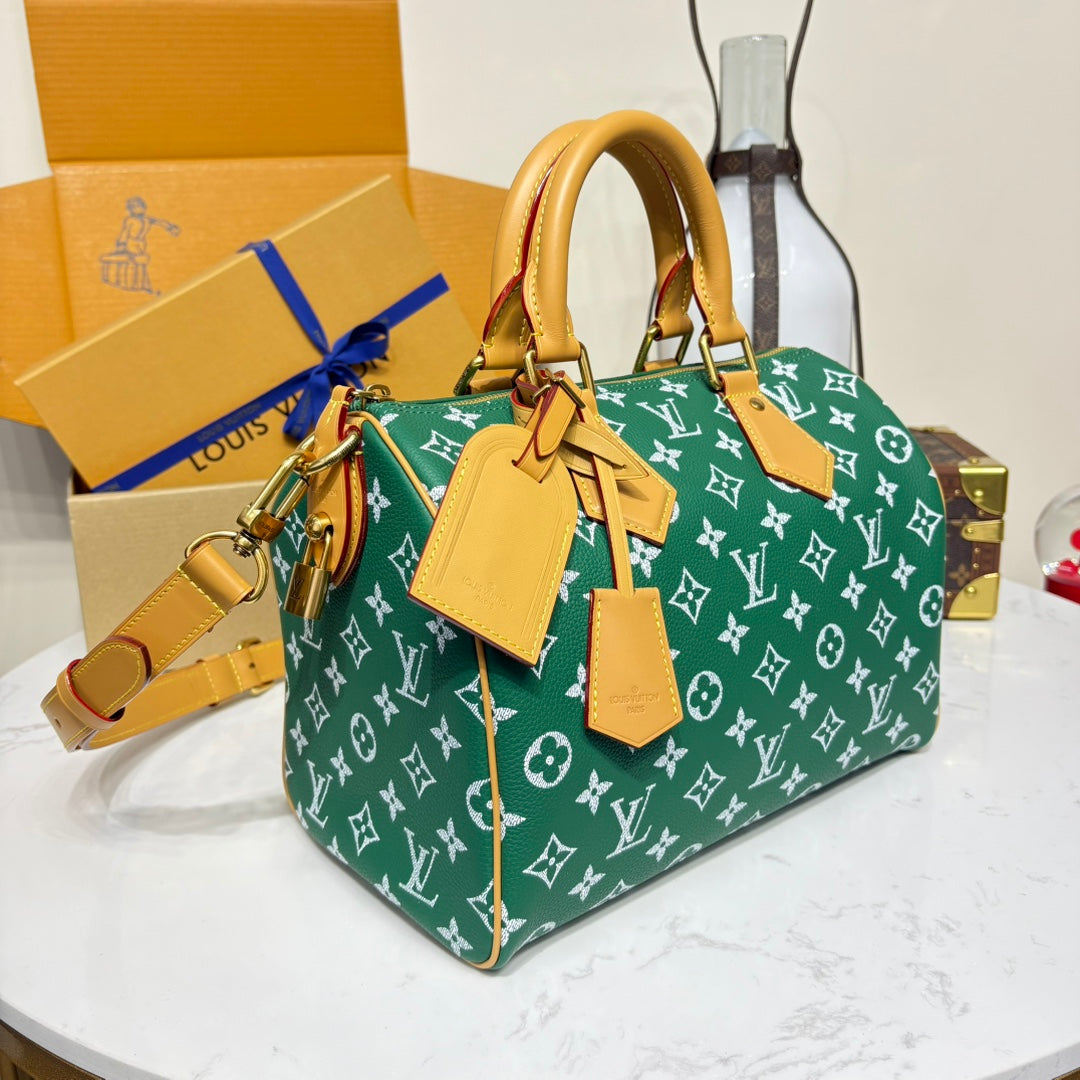 Louis Vuitton Speedy Bandoulière 30 Bag Green