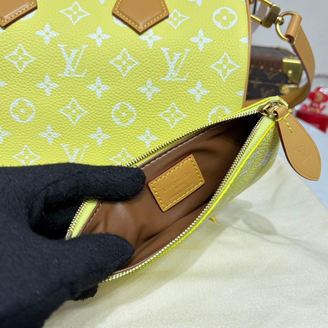 Louis Vuitton Speedy Bandoulière 30 Bag Yellow