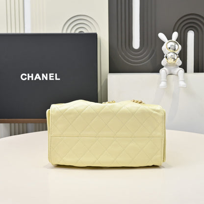 Chanel Hobo 25c Yellow Handbag