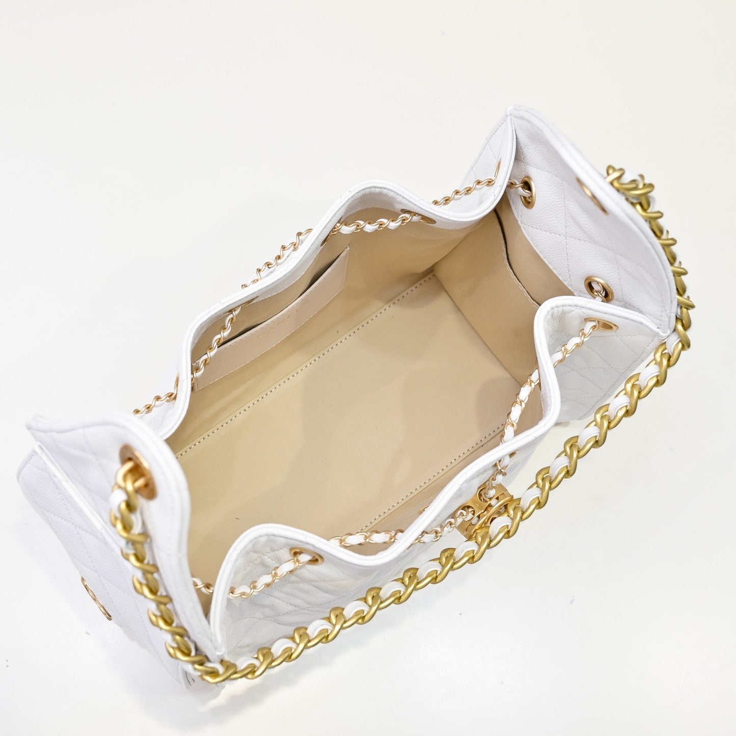 Chanel Hobo 25c White Handbag