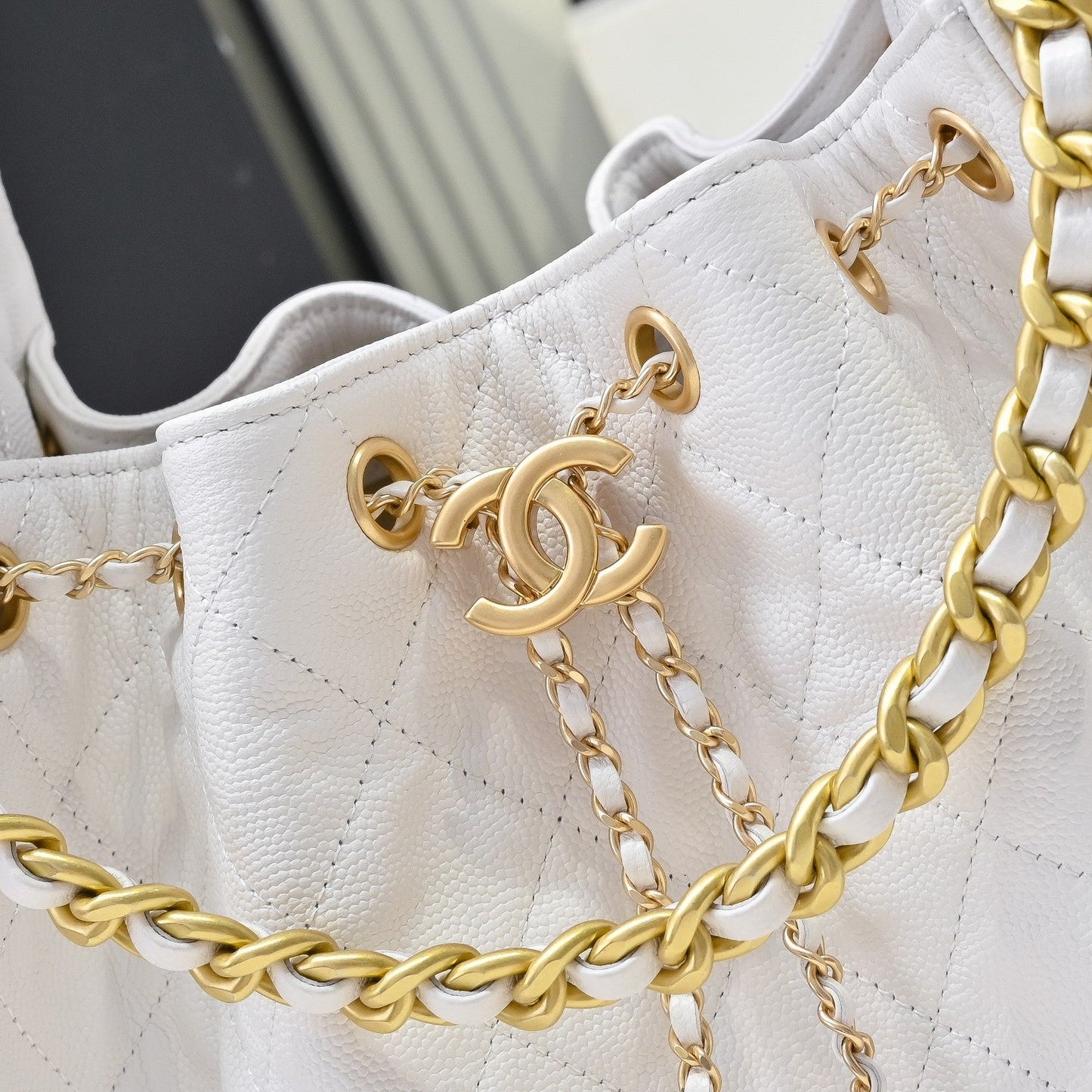 Chanel Hobo 25c White Handbag