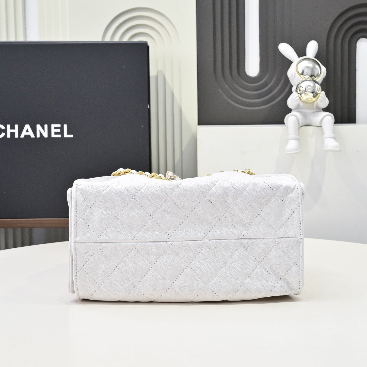 Chanel Hobo 25c White Handbag