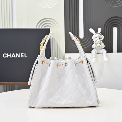 Chanel Hobo 25c White Handbag