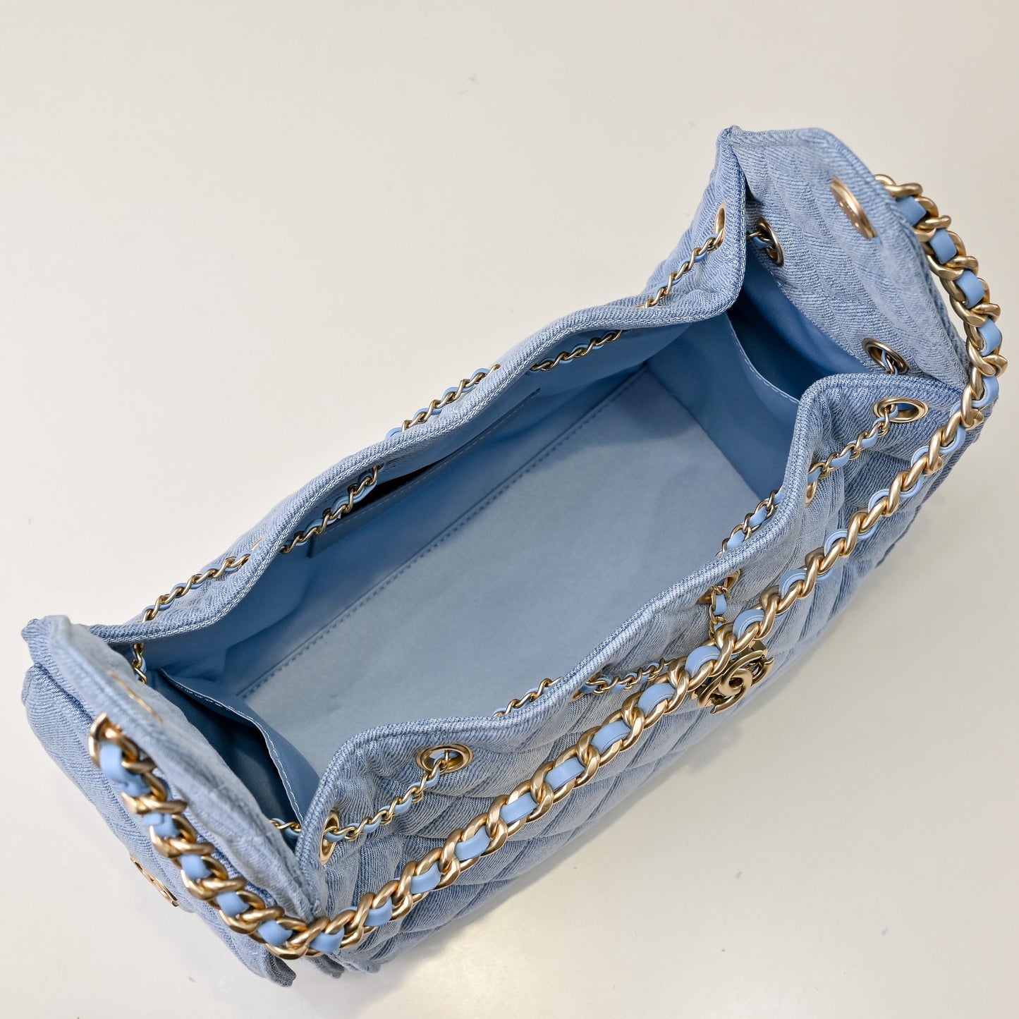 Chanel Hobo 25c Handbag