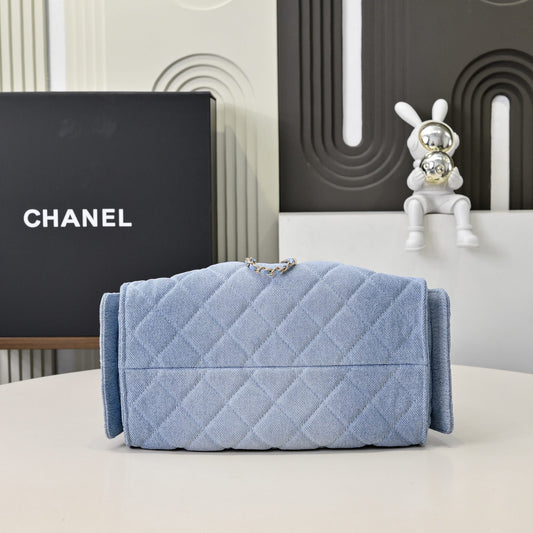 Chanel Hobo 25c Handbag
