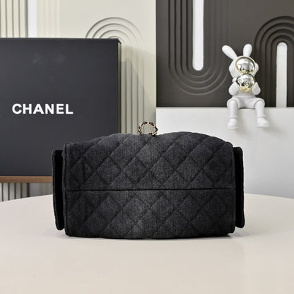 Chanel Hobo 25c Handbag